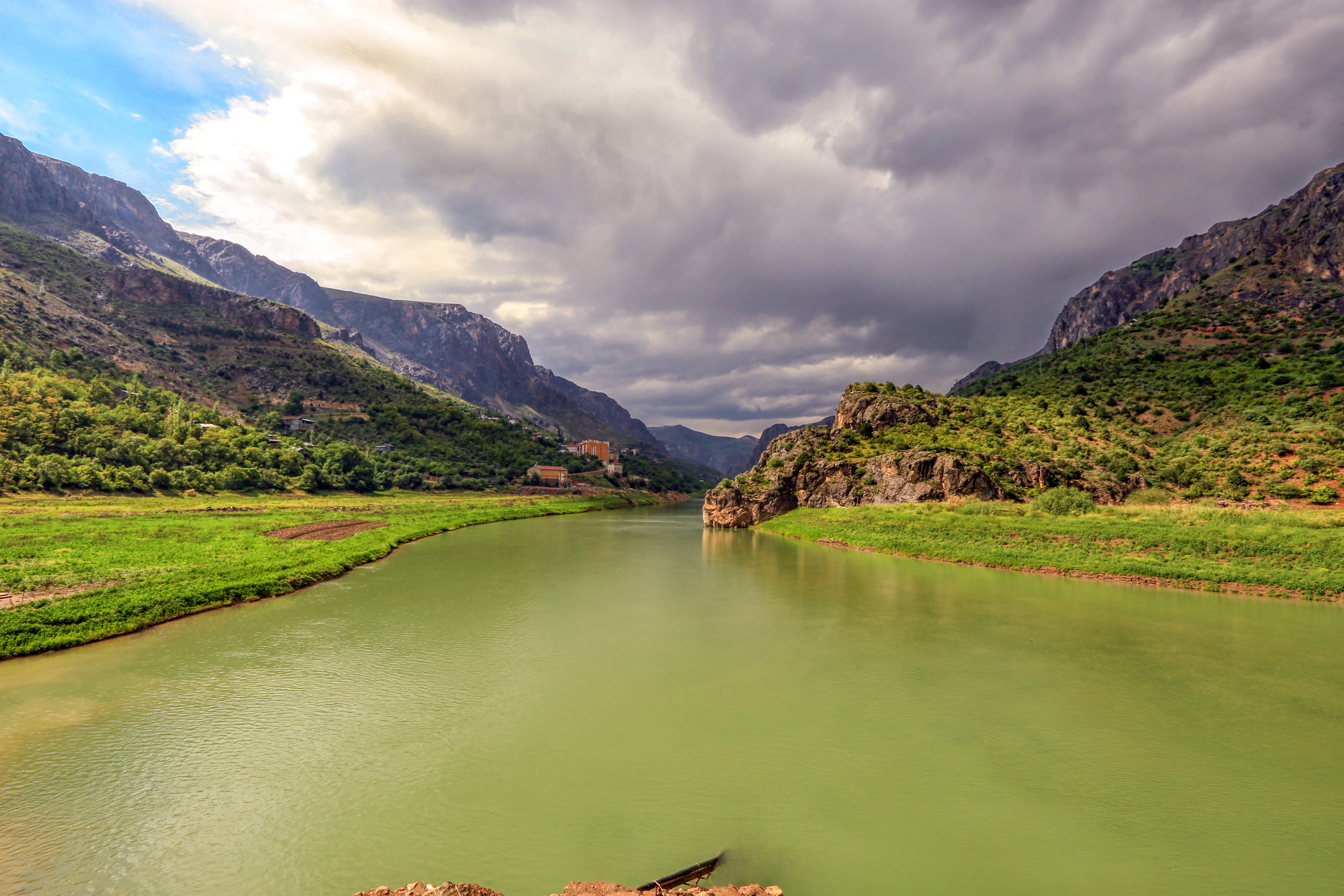 Discover the 4 Countries the Tigris River Runs Through