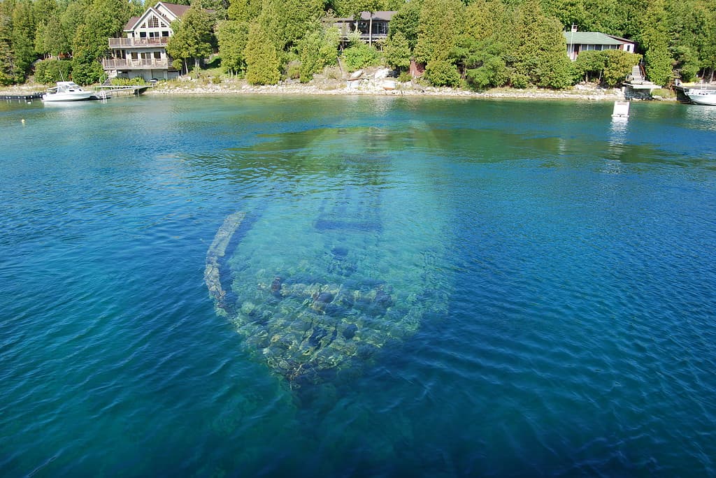 Why Are There No Major Cities on Lake Huron?