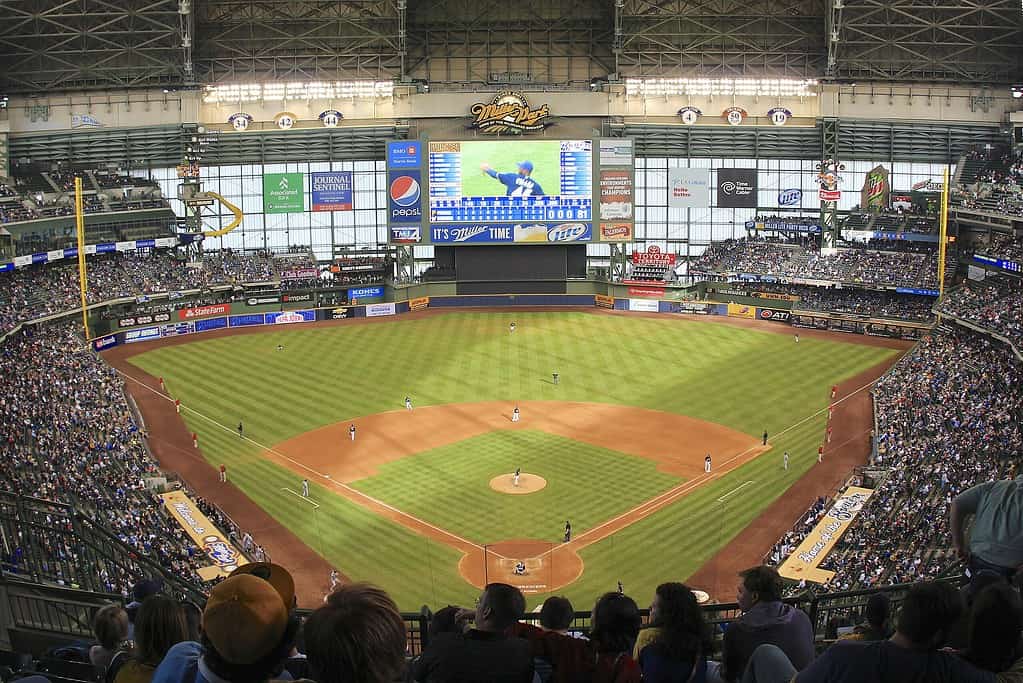 Discover the Top 3 Biggest Stadiums in Wisconsin