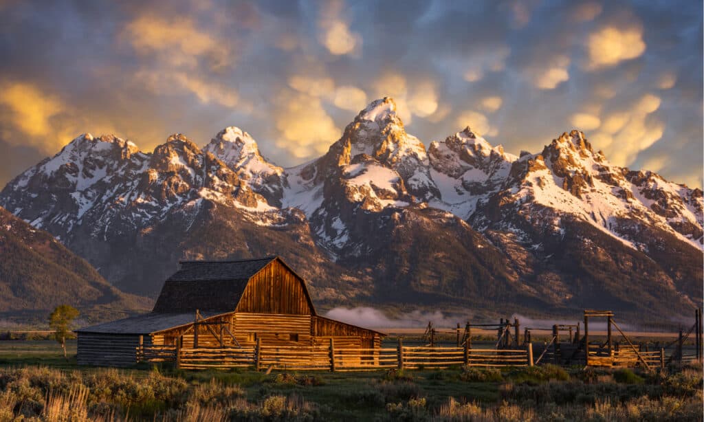 How Wide Is Wyoming? Total Distance from East to West