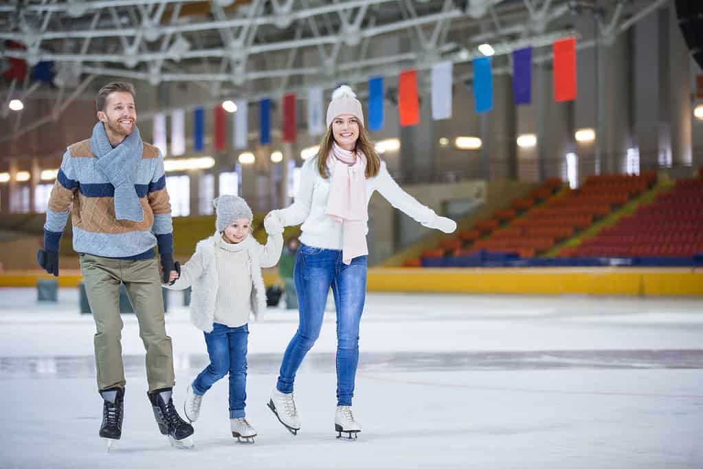 Discover The 8 Largest Ice Skating Rinks in Ohio This Winter