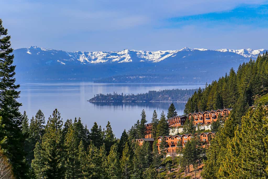 6 Must-Visit Towns Near Lake Tahoe