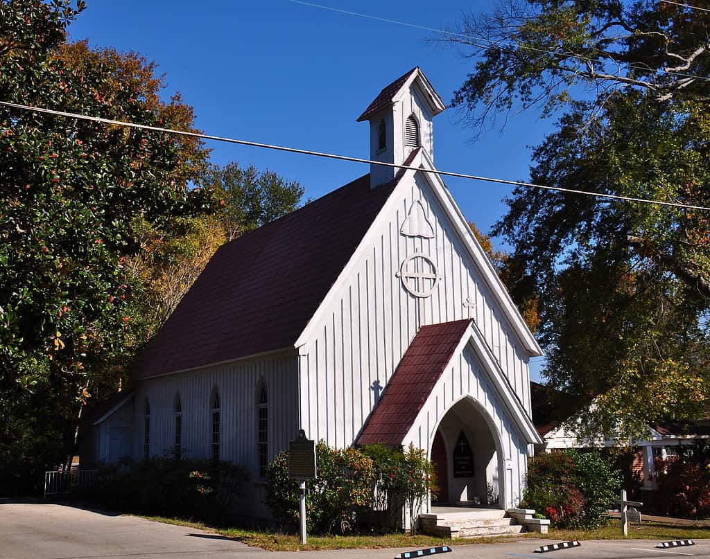 10 Most Beautiful and Awe-Inspiring Churches and Cathedrals in Mississippi