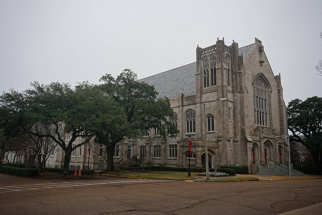 10 Most Beautiful and Awe-Inspiring Churches and Cathedrals in Mississippi