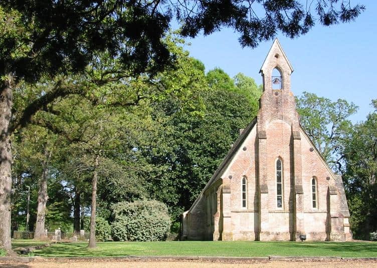 10 Most Beautiful and Awe-Inspiring Churches and Cathedrals in Mississippi