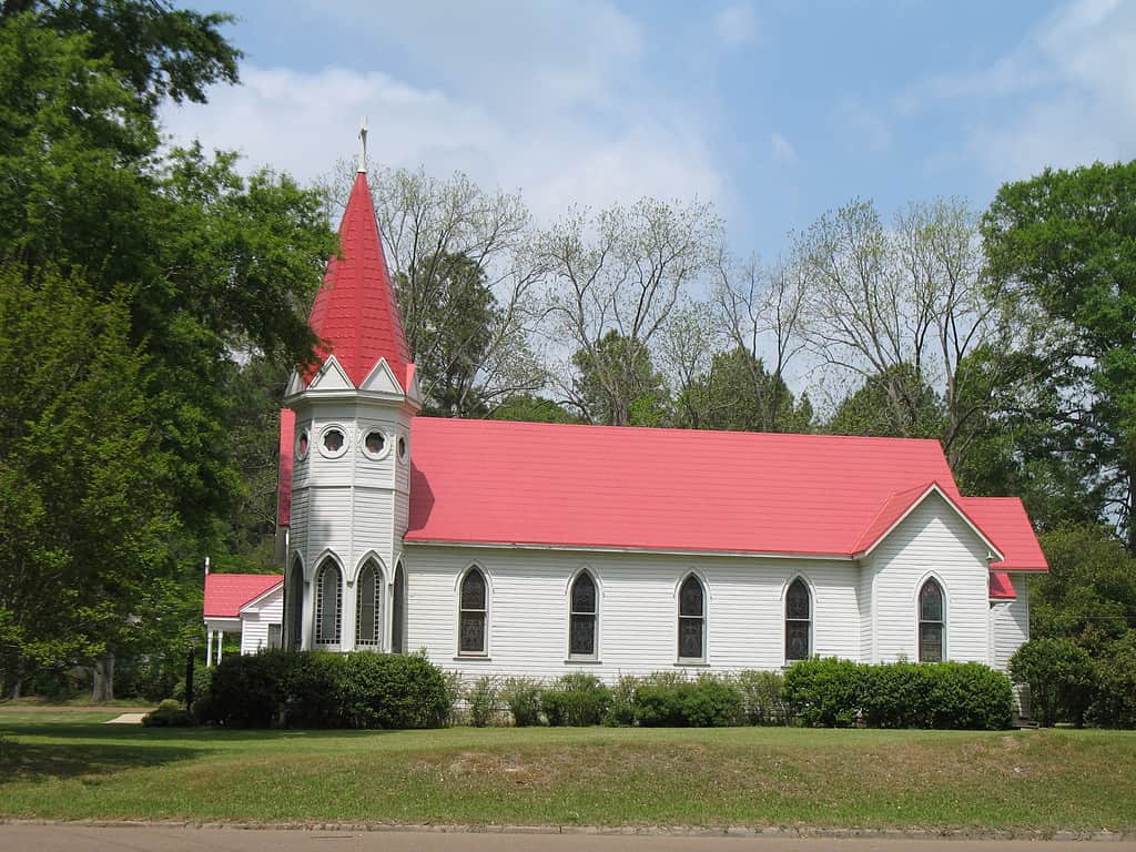 10 Most Beautiful and Awe-Inspiring Churches and Cathedrals in Mississippi