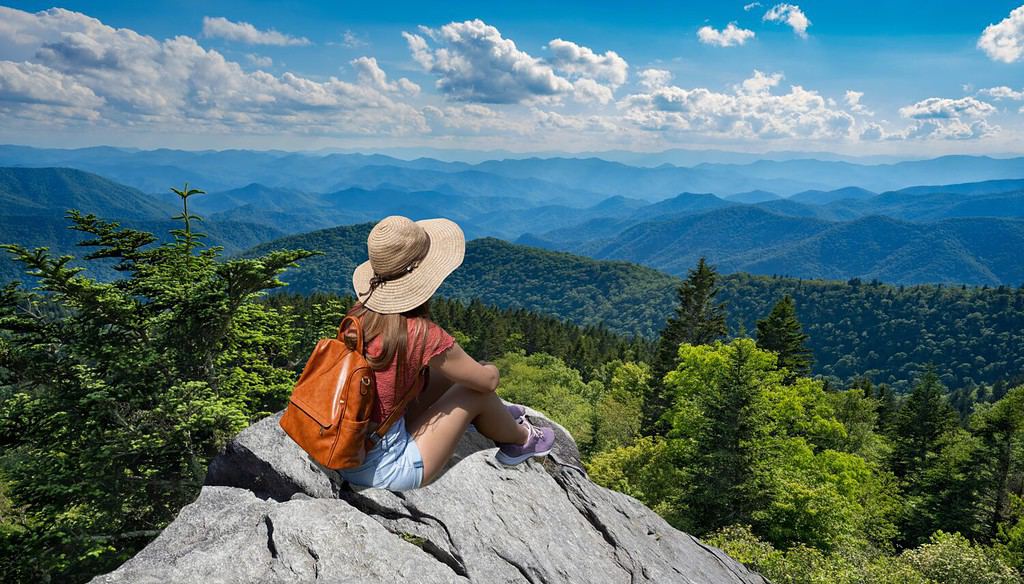 The 8 Best Hiking Trails in North Carolina With Amazing Views