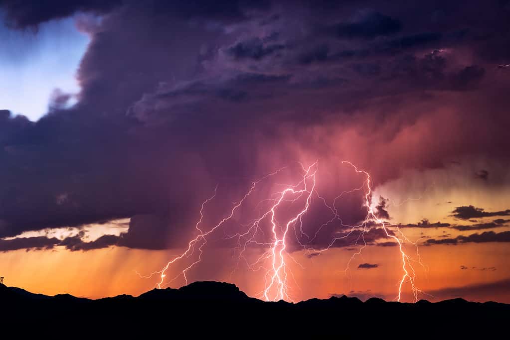 3 Ways To Tell How Far Lightening Is Away From You