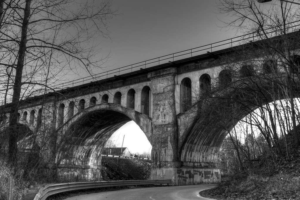 The Scariest Bridge in Indiana Will Have You on the Edge of Your Seat