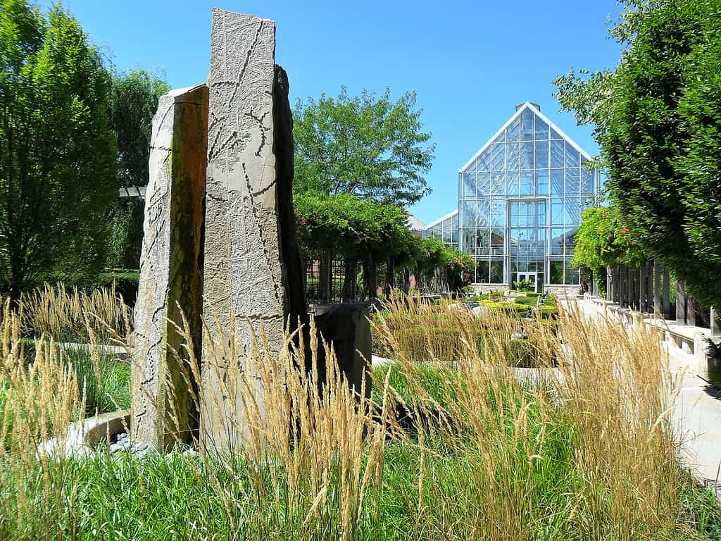 The 12 Best Botanical Gardens in Indiana