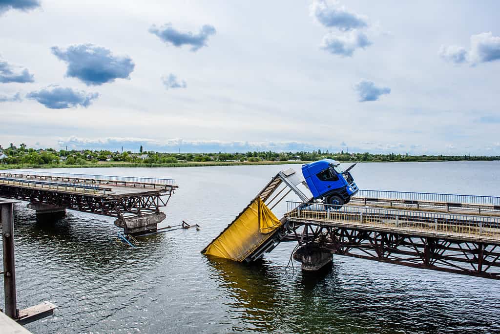 Discover the 9 Worst Bridge Collapses In the United States