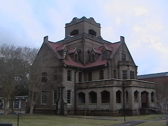 The 10 Most Haunted Places In Louisiana