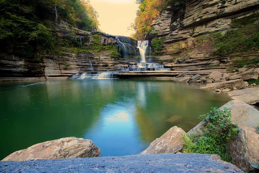 Discover Cummins Falls – One of Tennessee's Most Picturesque Waterfalls