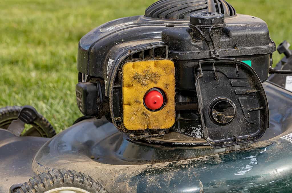 Never Forget These 14 Steps to Winterize Your Lawnmower