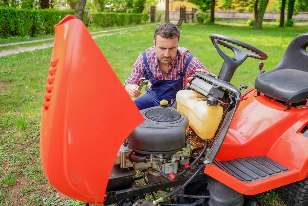 Never Forget These 14 Steps to Winterize Your Lawnmower