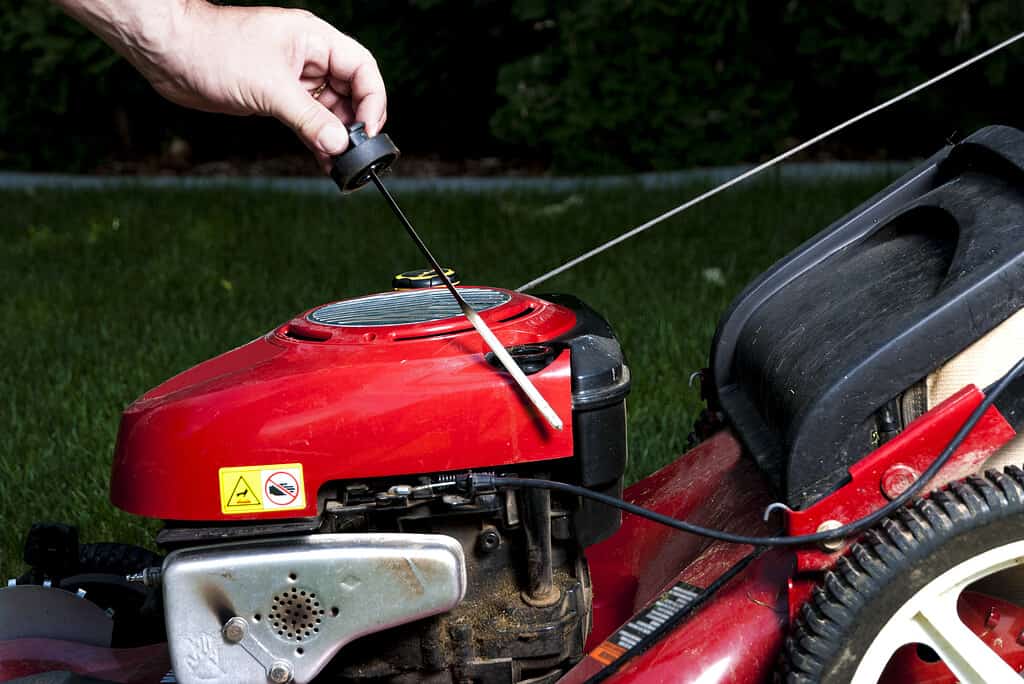 Never Forget These 14 Steps to Winterize Your Lawnmower