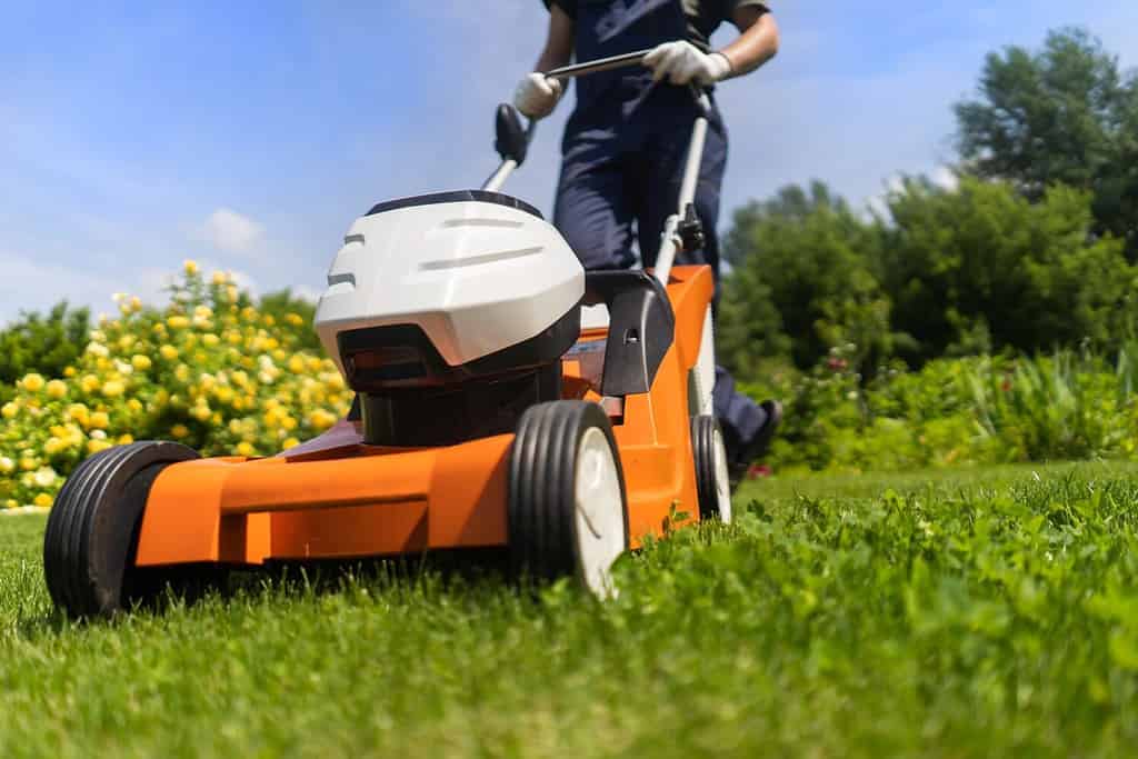 Never Forget These 14 Steps to Winterize Your Lawnmower