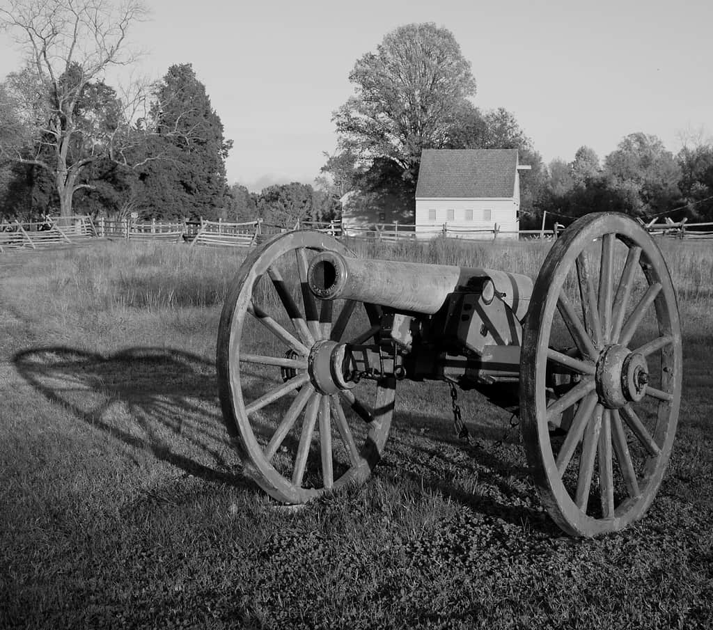 The 7 Most Haunted Places In Virginia