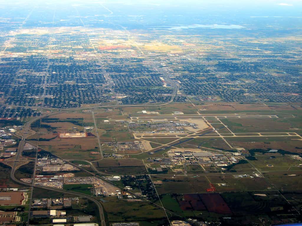 Discover the 10 Largest Airports in the South