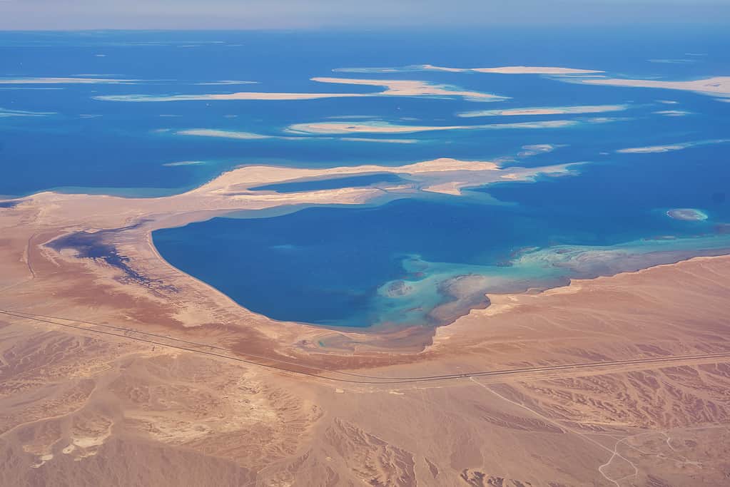 Discover the 7 Countries That Border the Red Sea