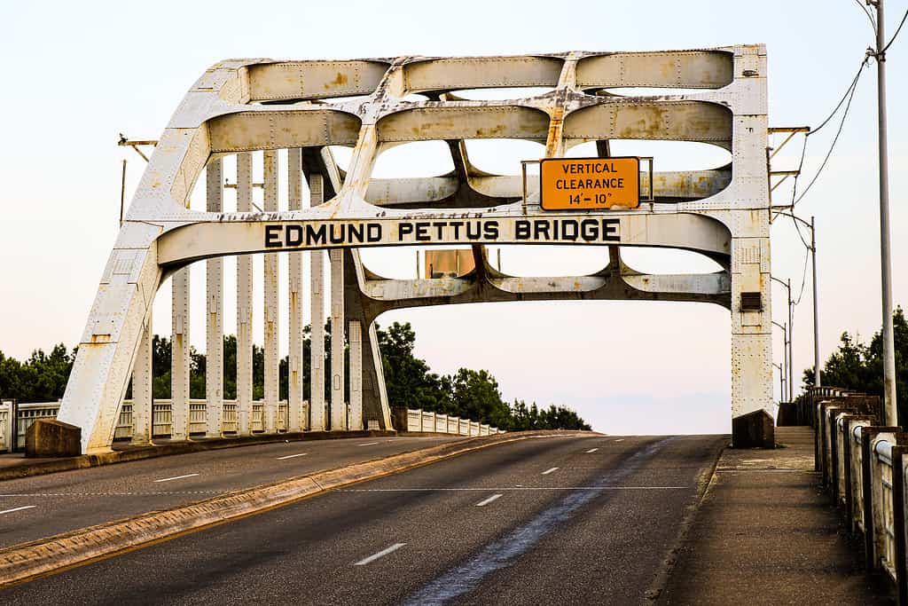 Discover the 8 Longest Bridges in Alabama