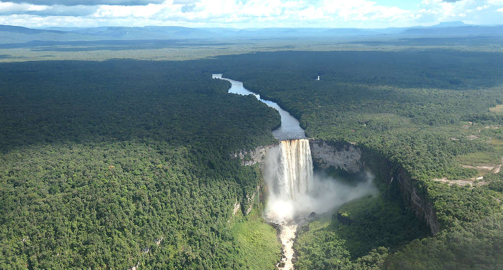 The 10 Countries That Border Brazil