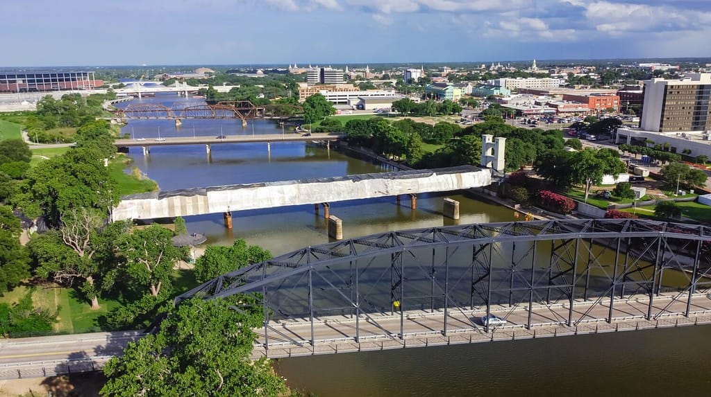 The 10 Most Traveled Bridges in Texas in Desperately Poor Condition