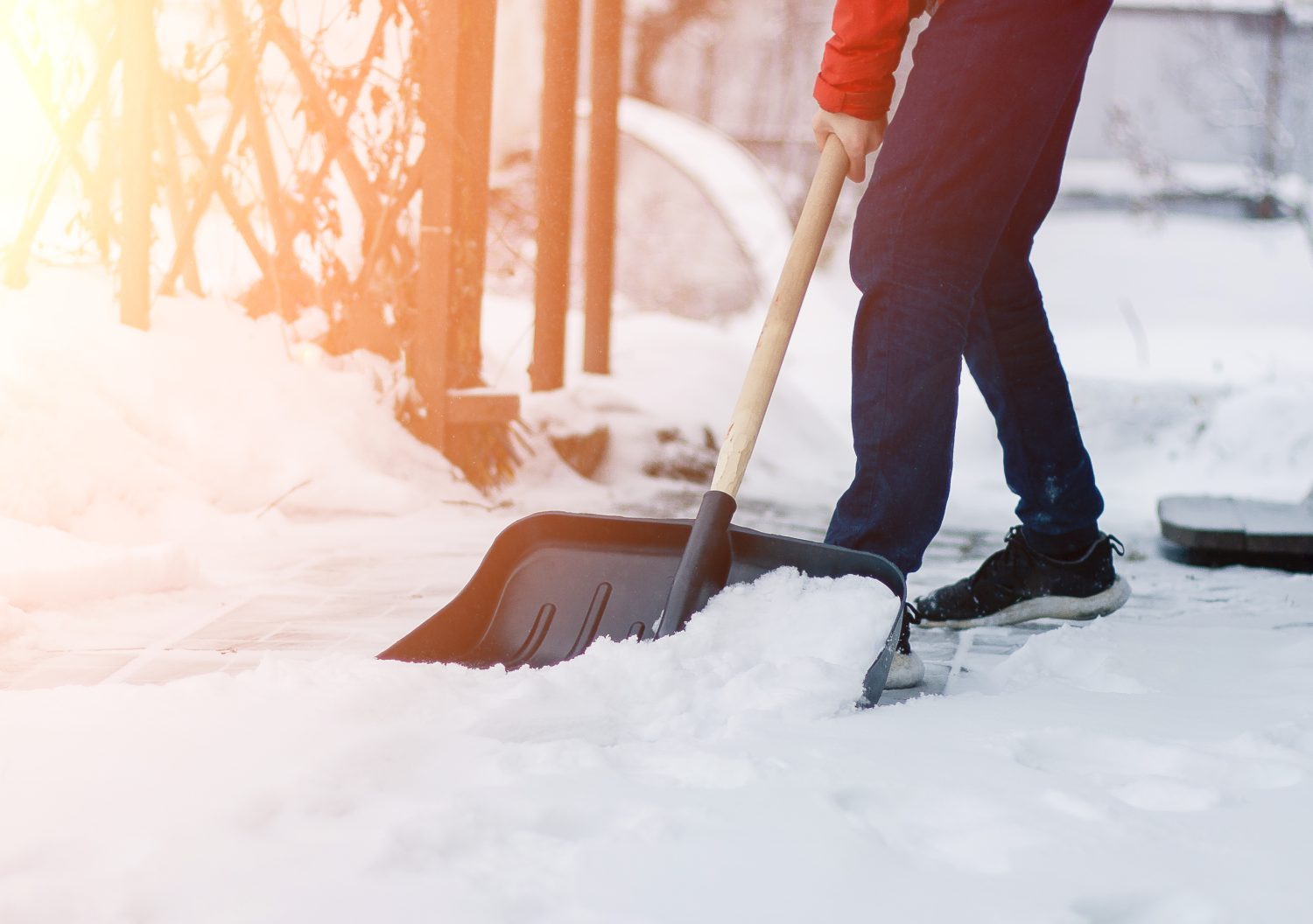 6 Steps You Need to Take Before Shoveling Snow 