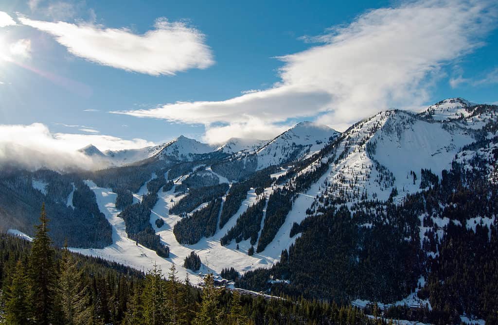 7 Perfect Washington Ski Towns You Will Never Want to Leave