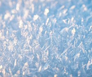 18 Amazing Facts About Snowflakes and Why They're So Unique