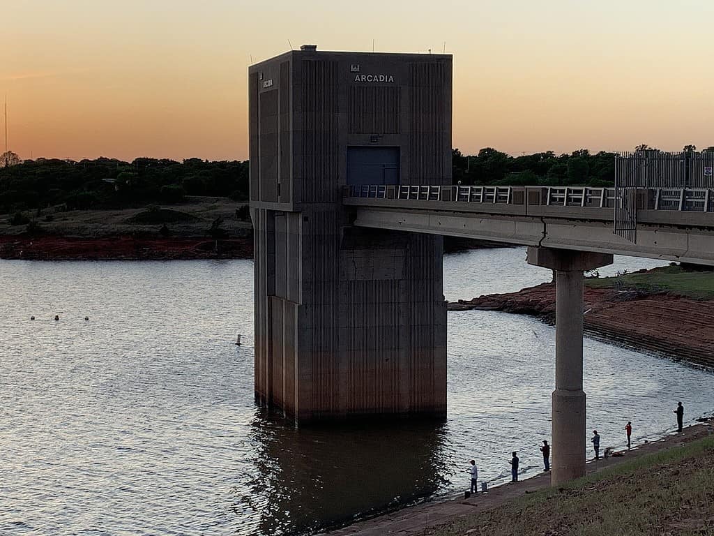 How Deep is Arcadia Lake and What Can Visitors Do There?