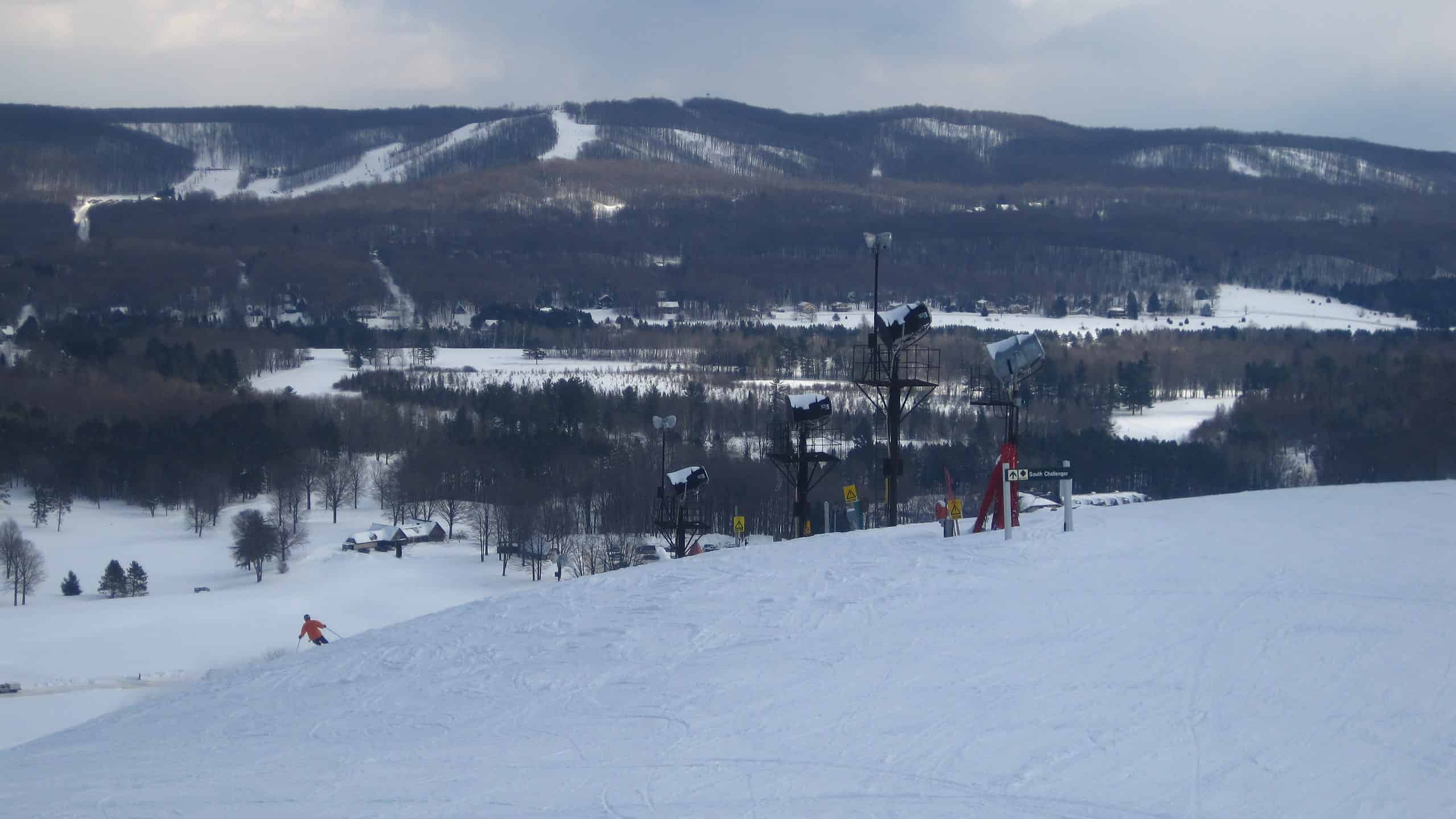 Discover 5 Charming Ski Towns in Michigan This Winter