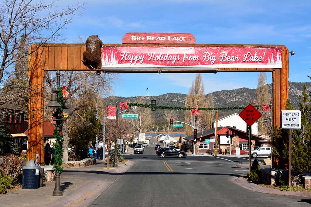 Snow in Big Bear: Peak Timing and Average Amounts