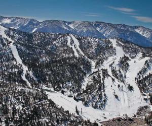 Snow in Big Bear: Peak Timing and Average Amounts