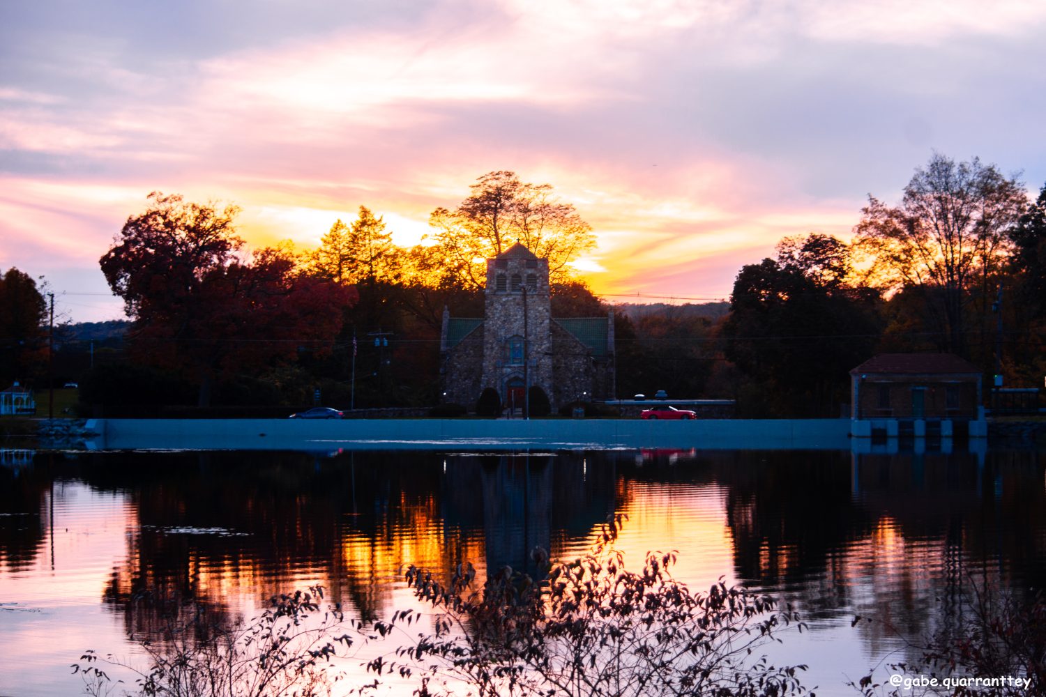 10 Lakes In New Jersey That Completely Freeze Over in the Winter