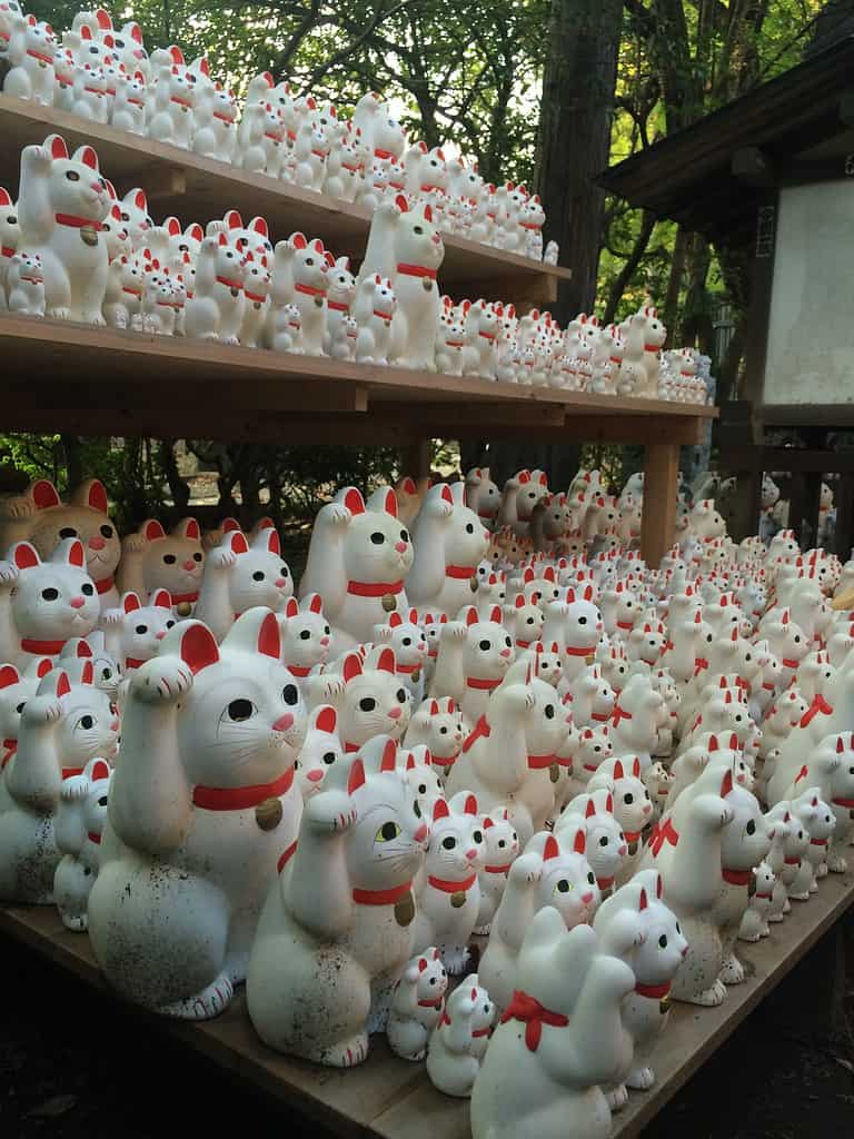 Maneki-Neko, the Lucky Cats of Japan: Meaning and Origin