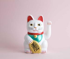 Maneki-Neko, the Lucky Cats of Japan: Meaning and Origin