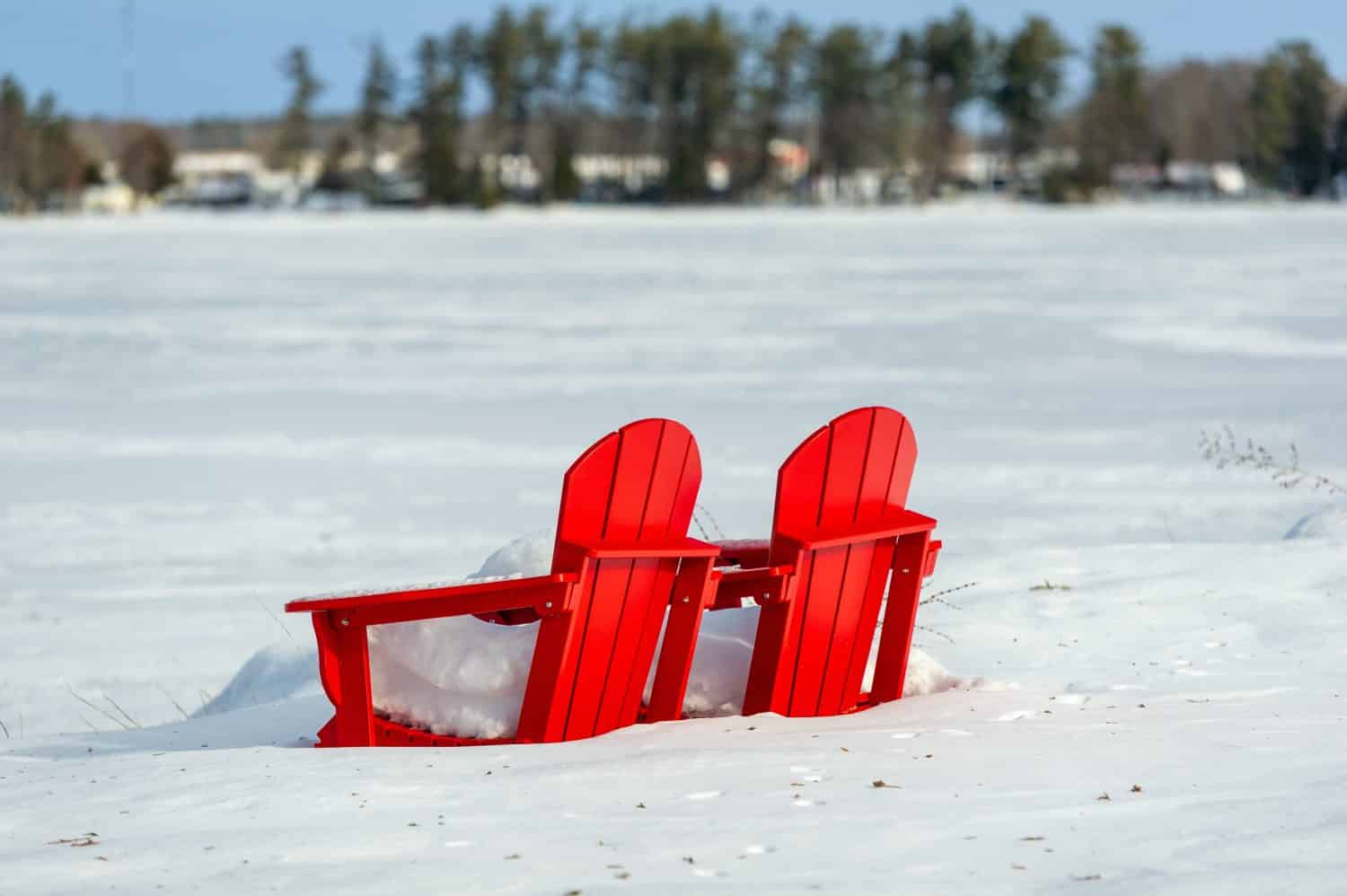 5 Lakes in Ontario that Completely Freeze Over in the Winter