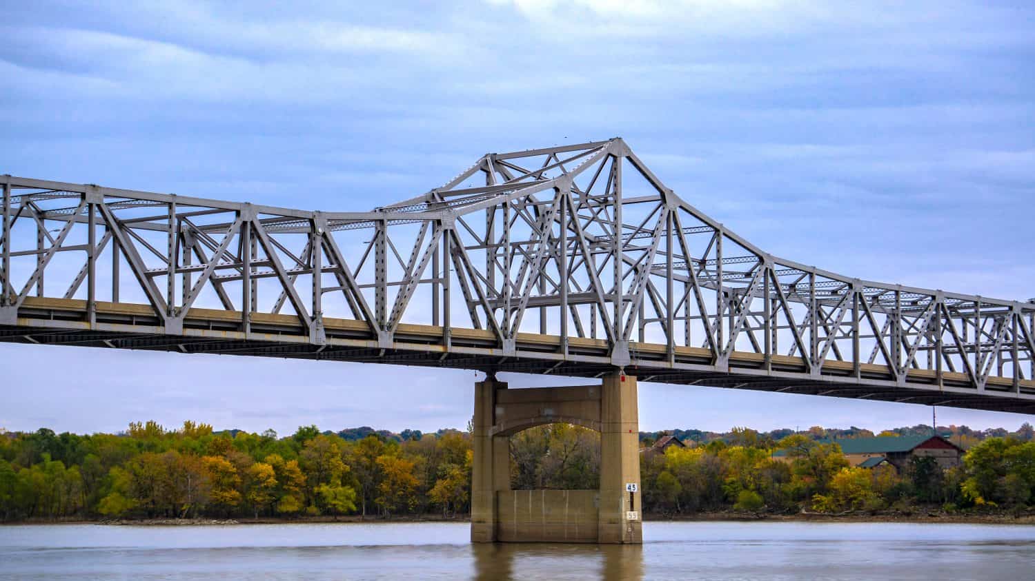 Discover the 15 Longest Bridges in Illinois