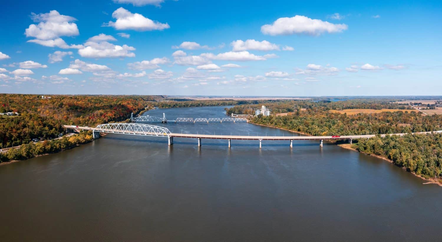 Discover the 15 Longest Bridges in Illinois