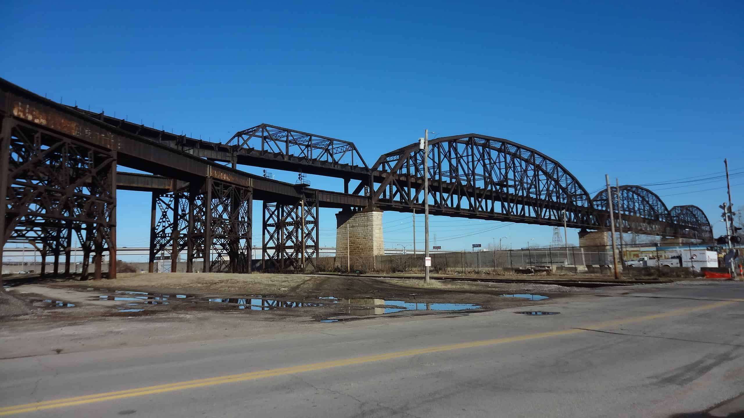 Discover the 15 Longest Bridges in Illinois