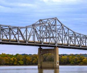 Discover the 15 Longest Bridges in Illinois