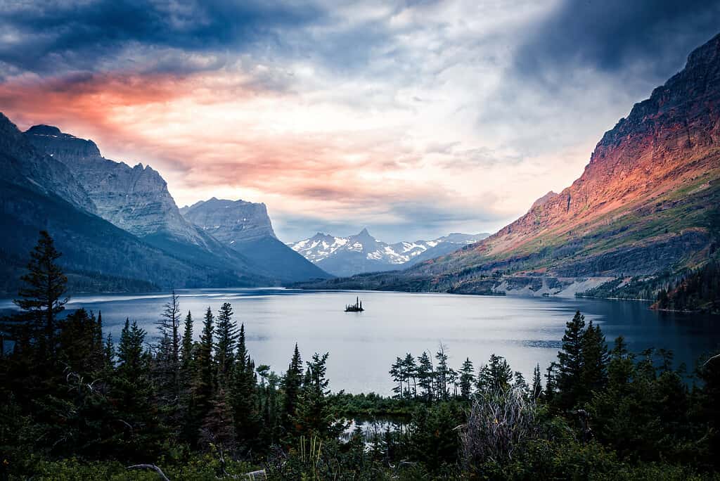 10 Mind-Blowing Facts About the Rocky Mountains