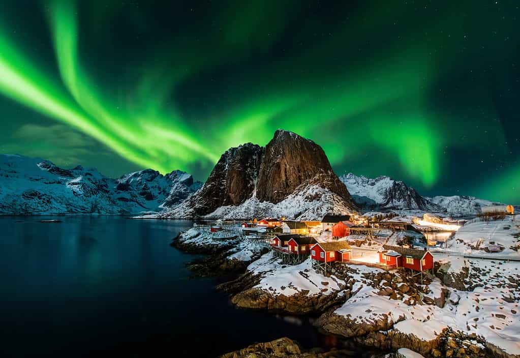 Explore the 5 Best Places to See the Northern Lights in 2024