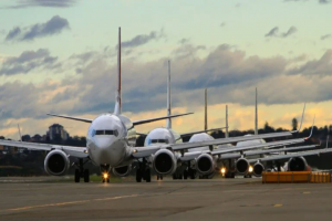 The world's ten busiest airports. The first place has a yearly passenger traffic of over 100 million people.